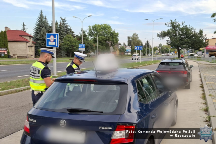 Kontrola taksówek na aplikację