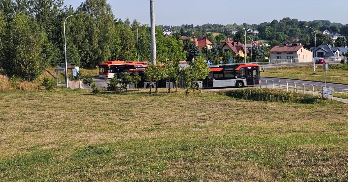 Pętla autobusowa przy działkach SM Projektant na ul. Baligrodzkiej