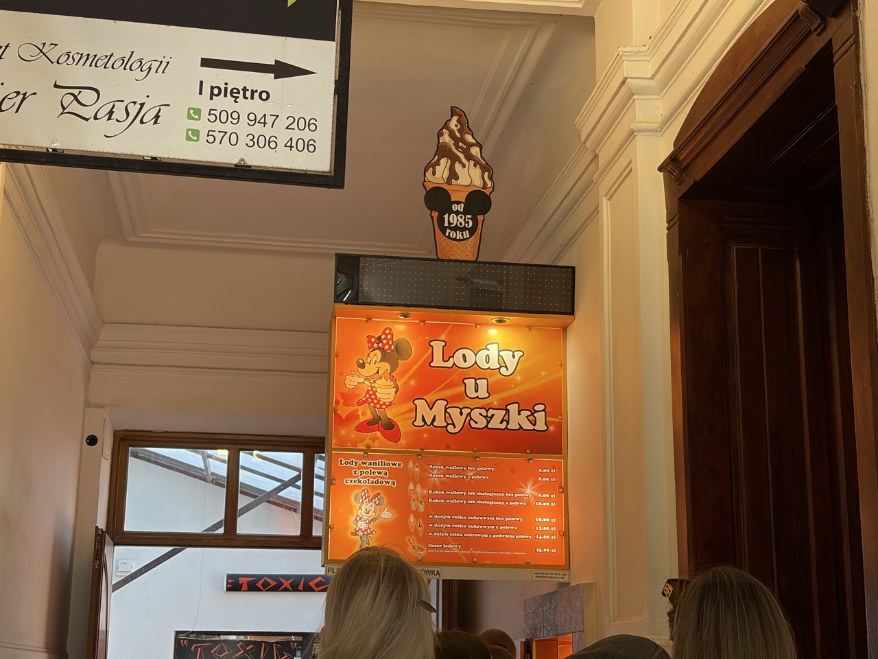Szyld Lody u Myszki