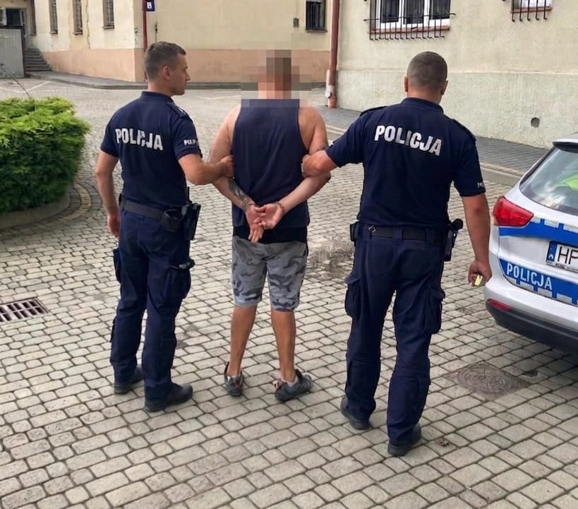 Napastnicy z Białej