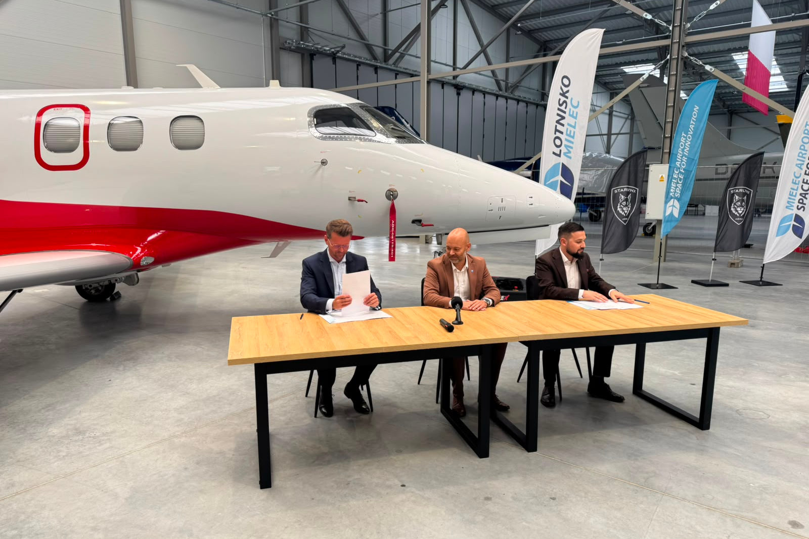 Starlynx Aero i lotnisko Mielec