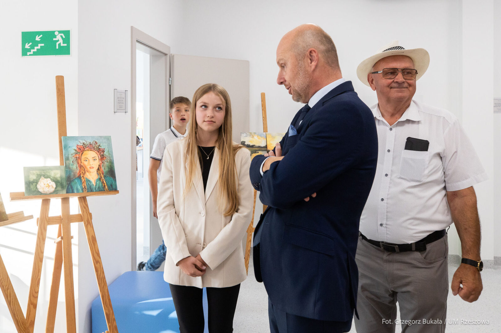 Konrad Fijołek na otwarciu szkoły na Matysówce